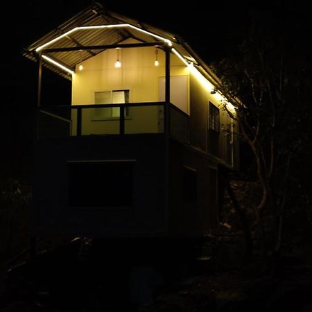 Forest Den Villa Poona Buitenkant foto