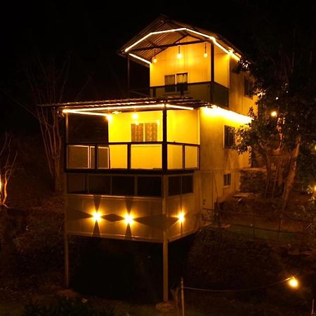 Forest Den Villa Poona Buitenkant foto